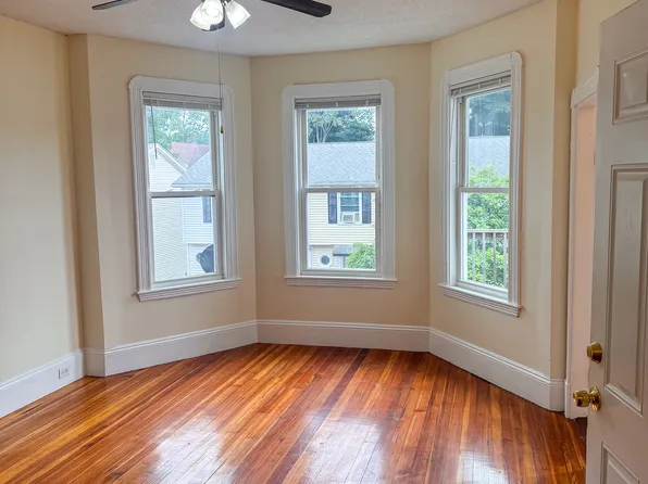 35 Hollander St #2, Boston, MA 02121