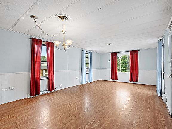 5th image of 32 Kevork Ave