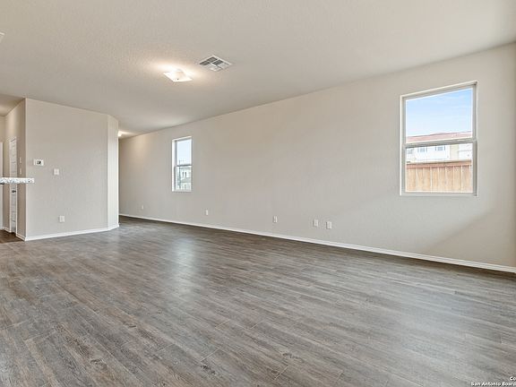 5th image of 4031 Somers Crest