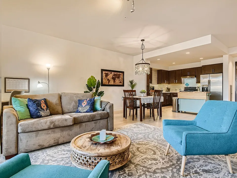 3401 Arapahoe Ave #109