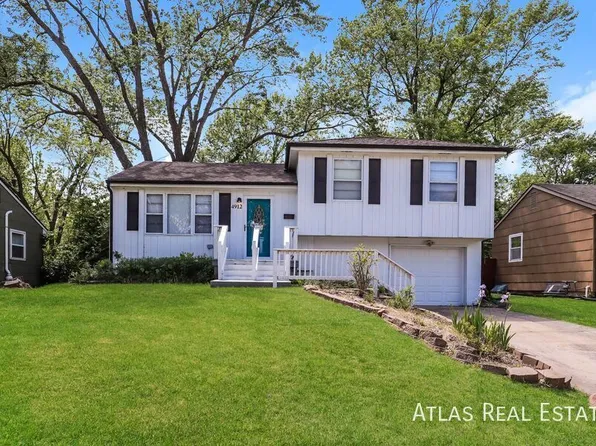 4912 N Sycamore Dr, Kansas City, MO 64119