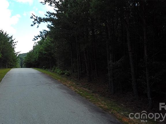 2nd image of 275 Kincaid Pl #275