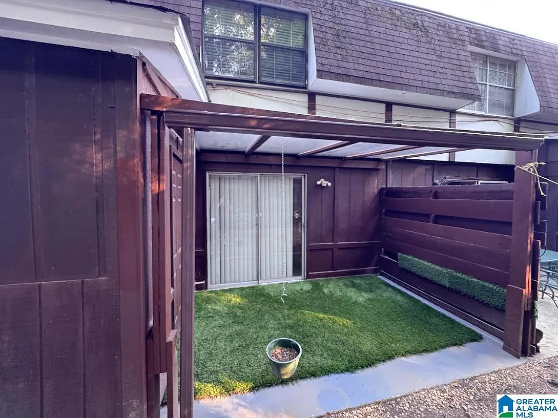 3 bed, 1.5 bath, 1148 sqft, $1,500 — Photo 3