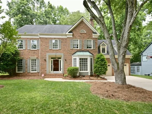 8824 Thornbury Ln, Huntersville, NC 28078
