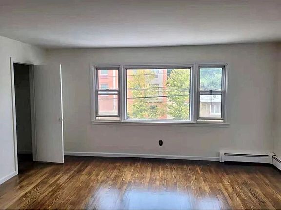 5th image of 67 Saint Pauls Ave Floor 2