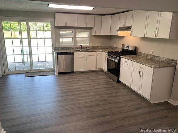 3rd image of 409 Armistead Ln