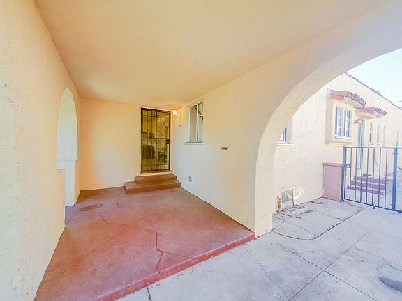 3rd image of 3635 W 63rd St