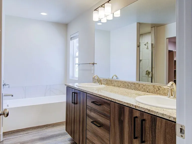 668 E Fiddlers Canyon Rd #37 — Photo 19