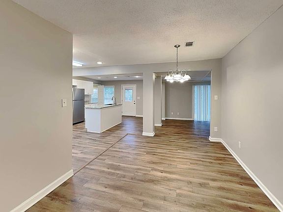 2nd image of 4600 Odessa Ave
