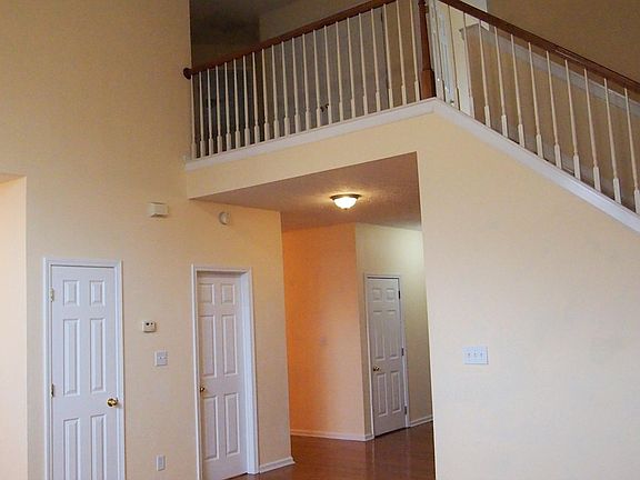 3rd image of 3649 Winthrop Dr