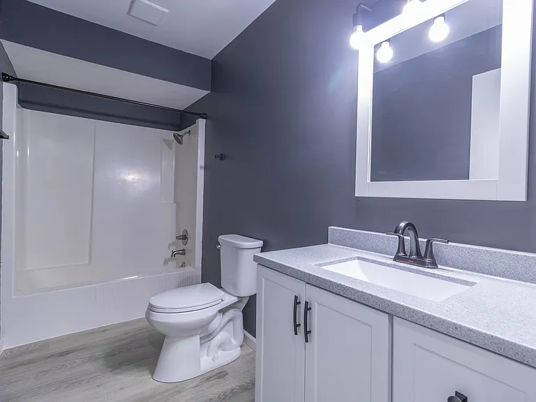 5714 N Maple Ct — Photo 14