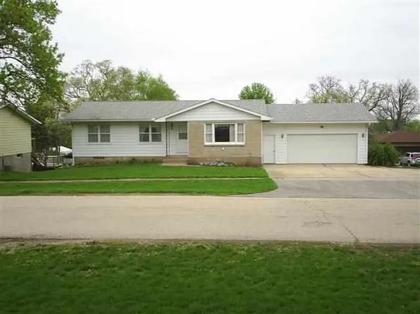 160 Riverview Dr, Albany, IL 61230