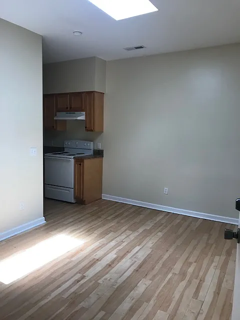 1 bed, 600 sqft, $750 — Photo 2