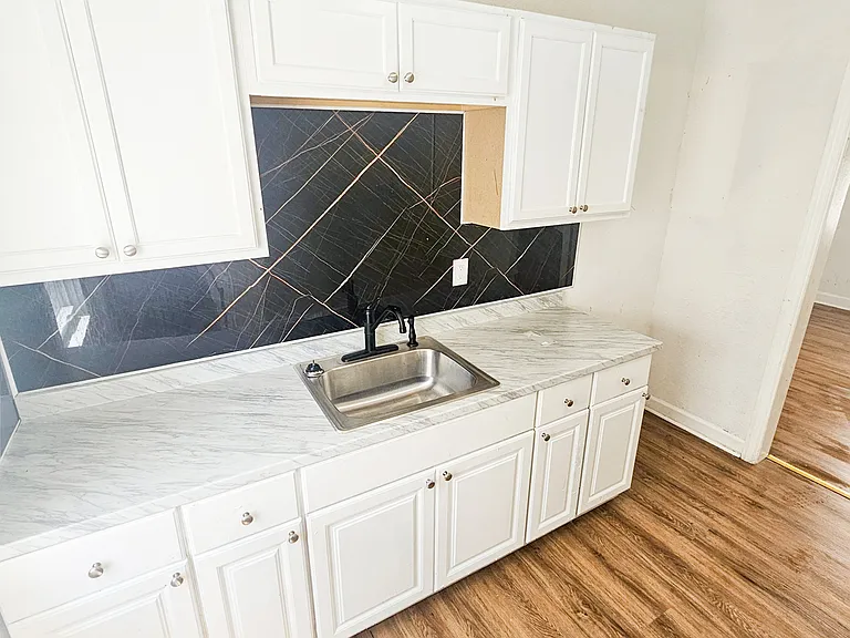 14575 Strathmoor St — Photo 3