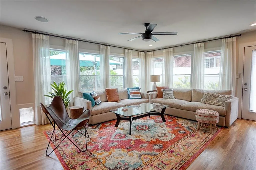 5 bed, $8,500 — Photo 2