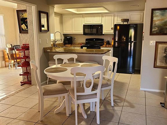 4th image of 14223 N IBSEN Drive #B