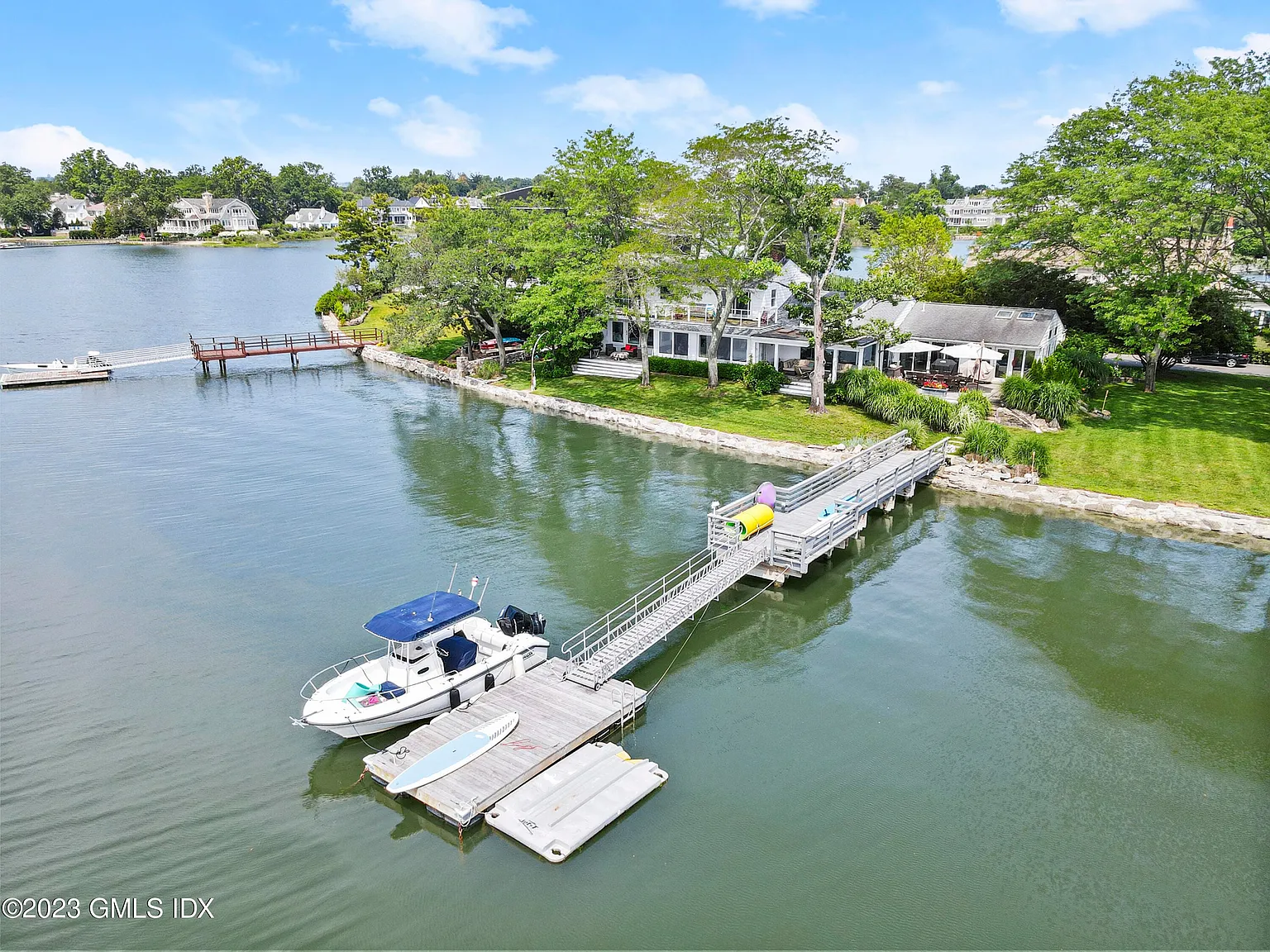 5 bed, 4.5 bath, 3330 sqft, $32,000 — Photo 2