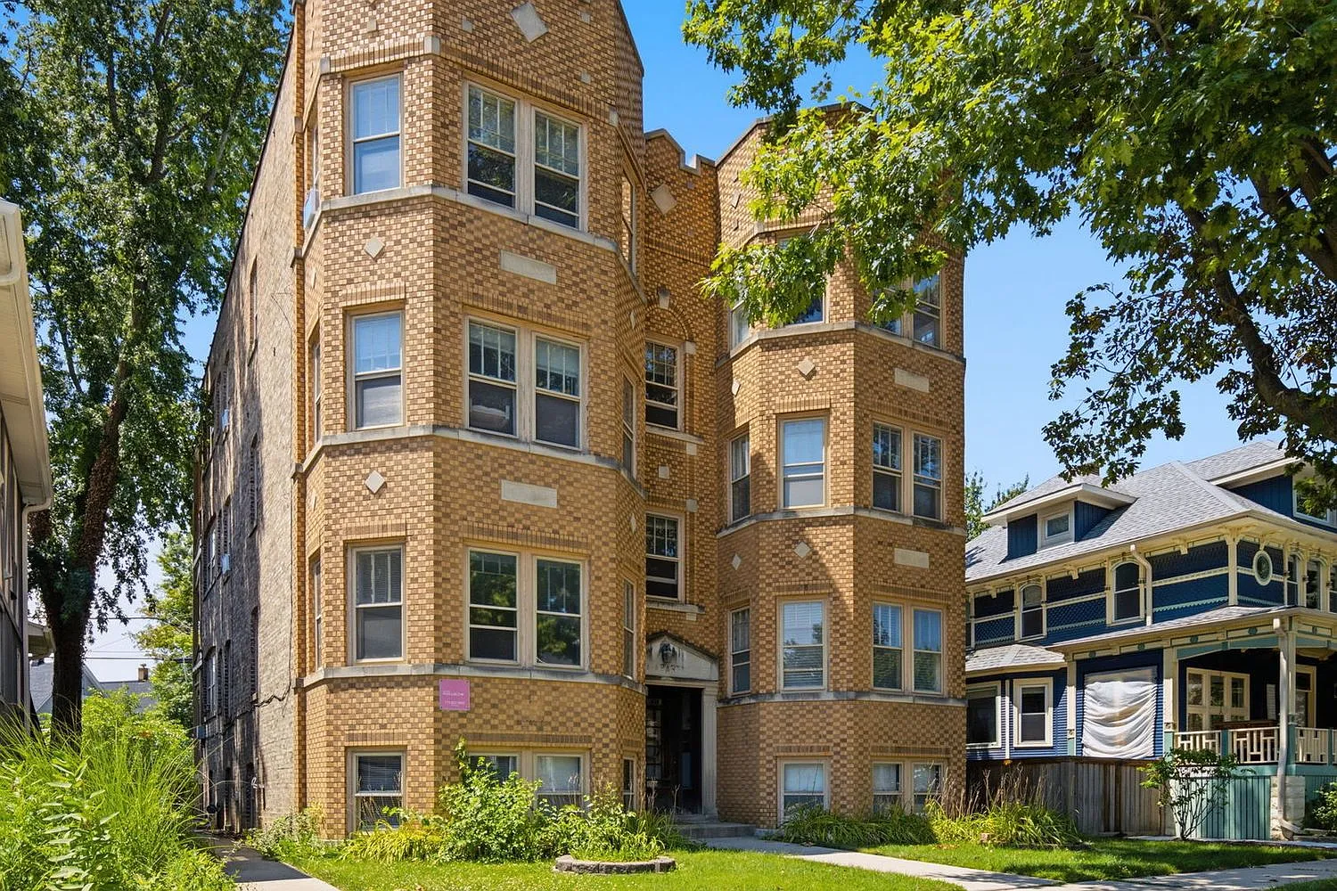 1 bed, 708 sqft, $1,600 — Photo 1