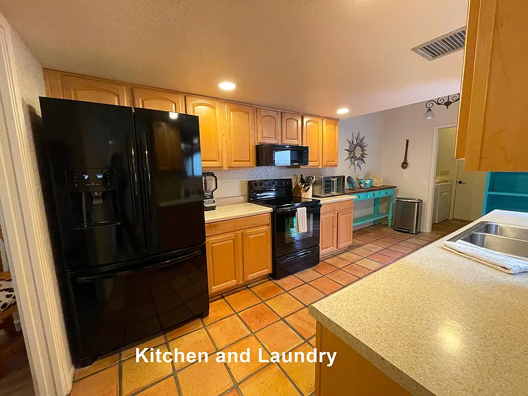 6483 N Foothills Dr — Photo 12