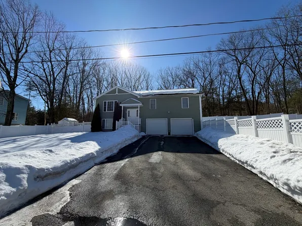 22 Columbia Ave, Fitchburg, MA 01420