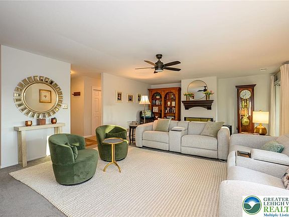 2nd image of 104 Brynwood Dr
