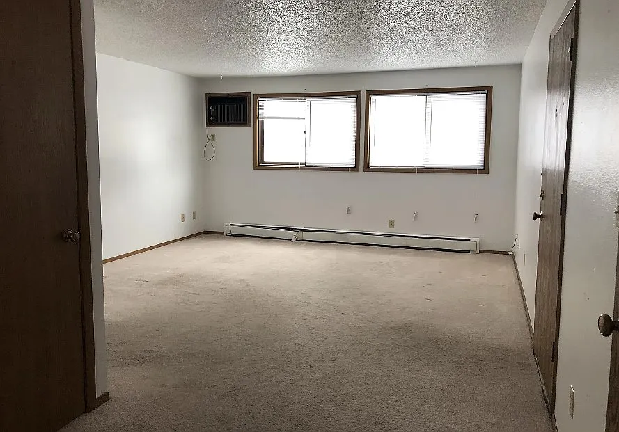 2 bed, 825 sqft, $805 — Photo 3