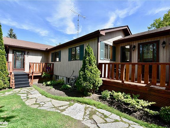 5th image of 85 McGill Dr