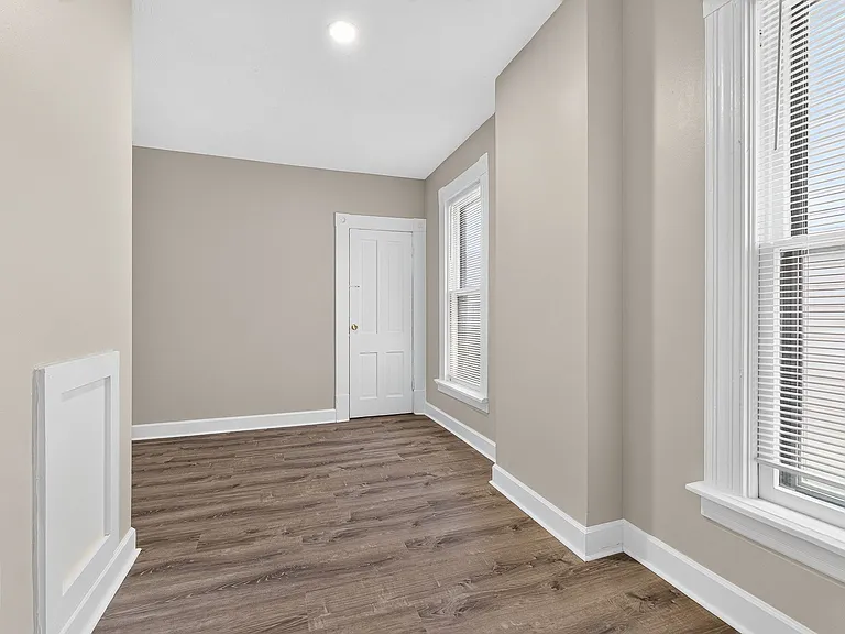 250 W 3rd Ave #248 — Photo 9