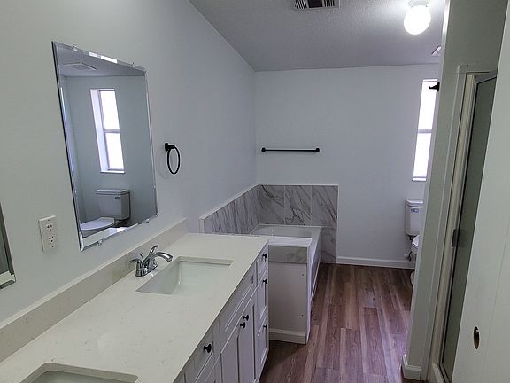 5th image of 1718 Wright Ave
