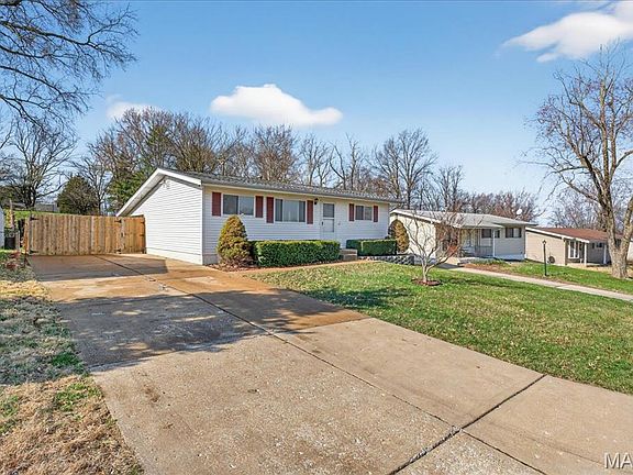 5th image of 206 Freeman Dr