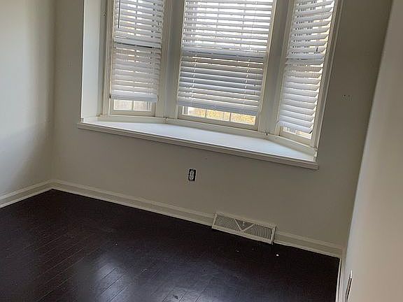 4th image of 900 N Main St Unit 24