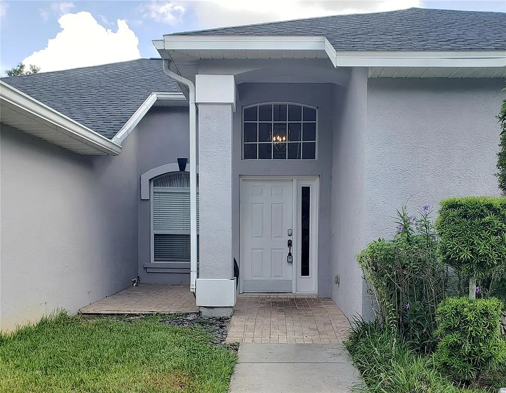 4 bed, 3.0 bath, 2876 sqft, $3,695 — Photo 2