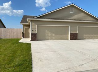 427 S Longbranch Dr, Maize, KS 67101