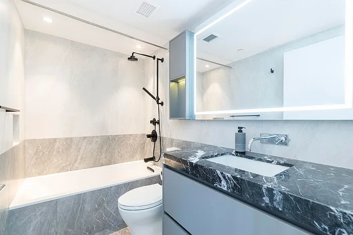 388 Drake St — Photo 19