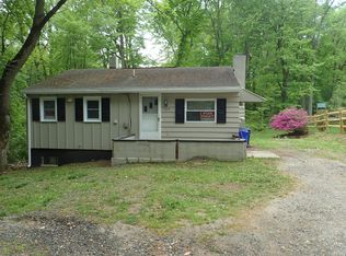 1459 Garnet Mine Rd, Garnet Valley, PA 19060