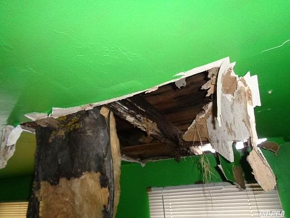 3rd image of 180 Jefferson St