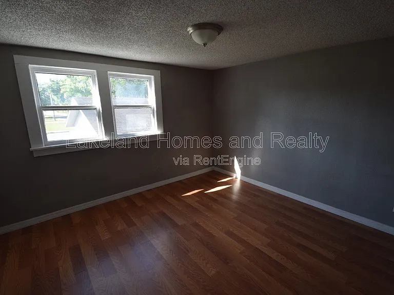 1060 E Wabash St #2 — Photo 10