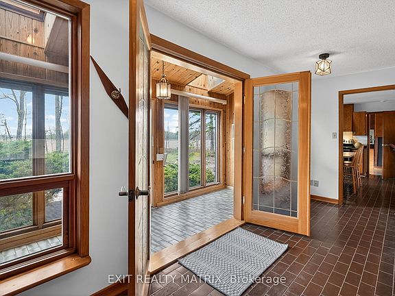 3rd image of 2789 Cowell Rd