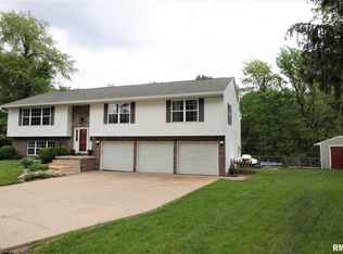 1887 Sunrise Dr, Galesburg, IL 61401