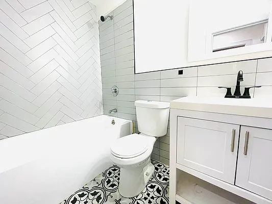 Rented by GROOME REALTY LLC | media 20