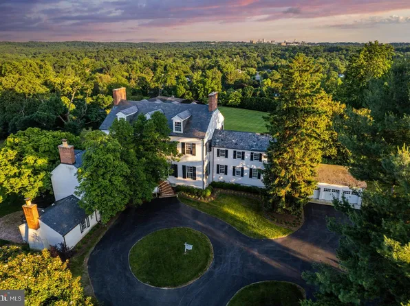 2207 Eastlake Rd, Lutherville Timonium, MD 21093