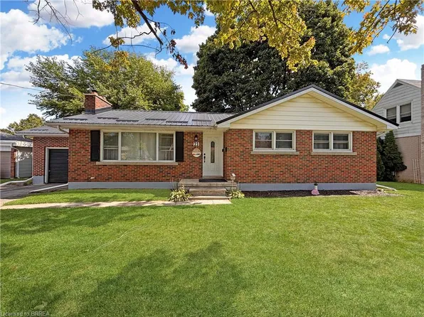 21 Richard Ave, Norfolk County, ON N3Y 3J1