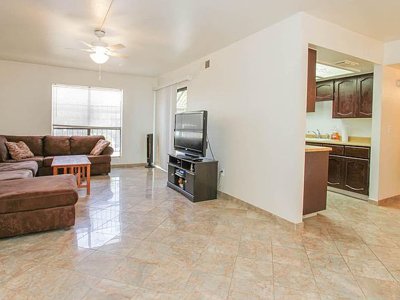 4th image of 3119 W Cochise Dr Unit 138