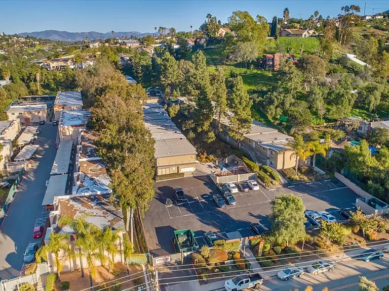 Kenora Terrace Apartments - Spring Valley, CA — Photo 26