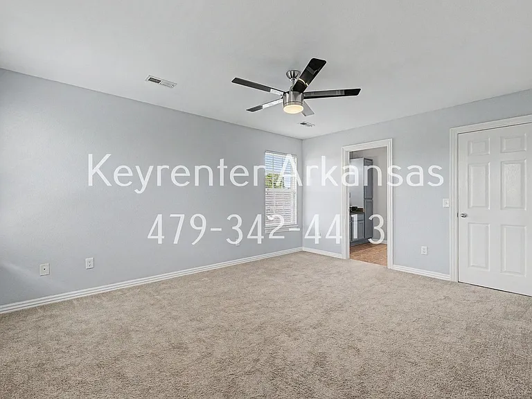3705 SW Hansom Loop — Photo 11