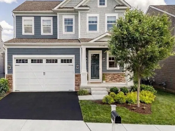 43489 Bettys Farm Dr, Chantilly, VA 20152