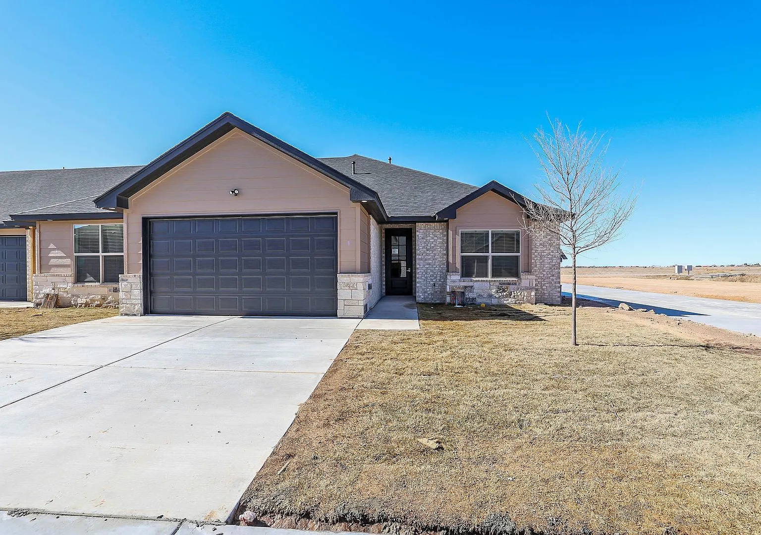 10424 Tierra Santa Unit A — Photo 1