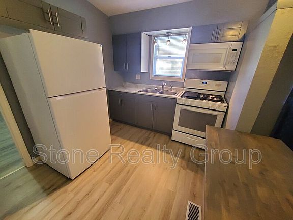 3rd image of 3792 E Beulah Ave APT 2