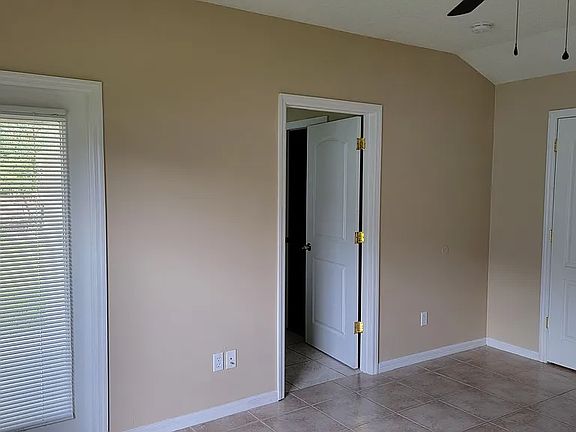 3rd image of 19 Wood Arbor Ln #B