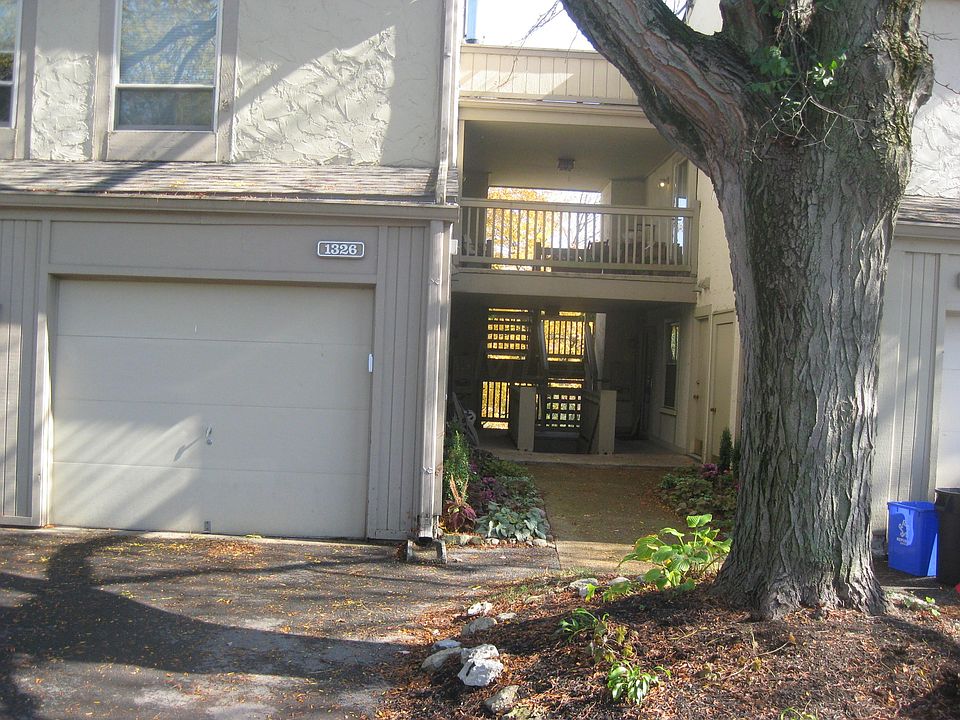 1st image of 1326 Lake Shore Dr #167